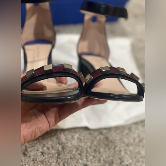 Stuart Weitzman Size 9 Black ankle strap sandal - Picture 5 of 8